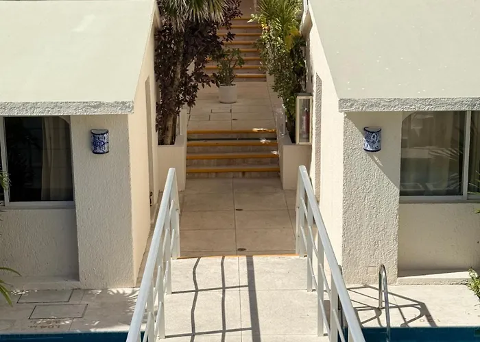 Aparthotel Deluxe Double With Private Oceanfront Feel